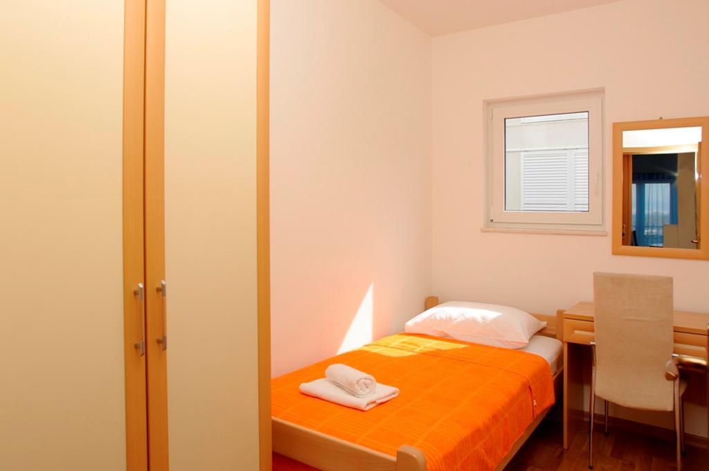 Aparthotel Marina Gromela Mirce 객실 사진