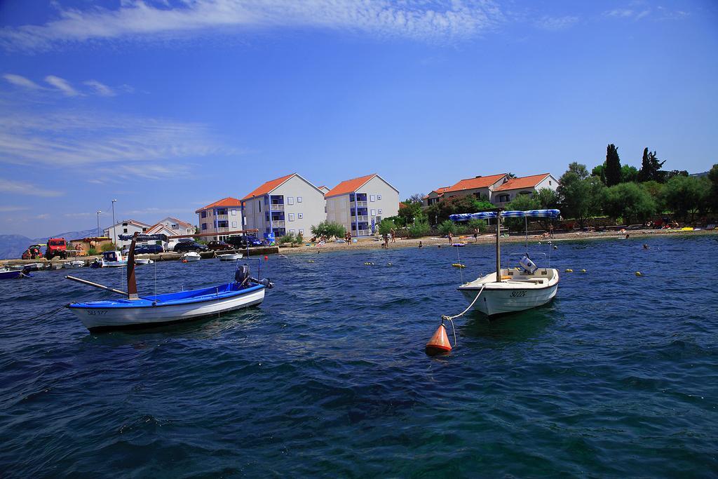 Aparthotel Marina Gromela Mirce 객실 사진