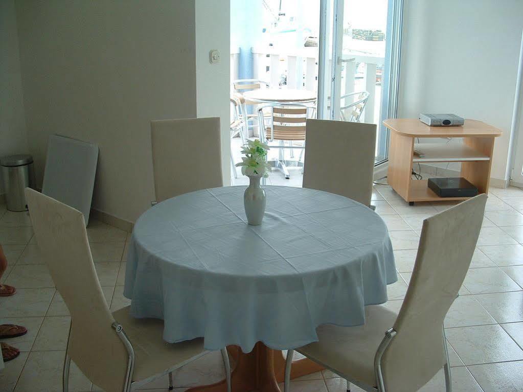 Aparthotel Marina Gromela Mirce 외부 사진